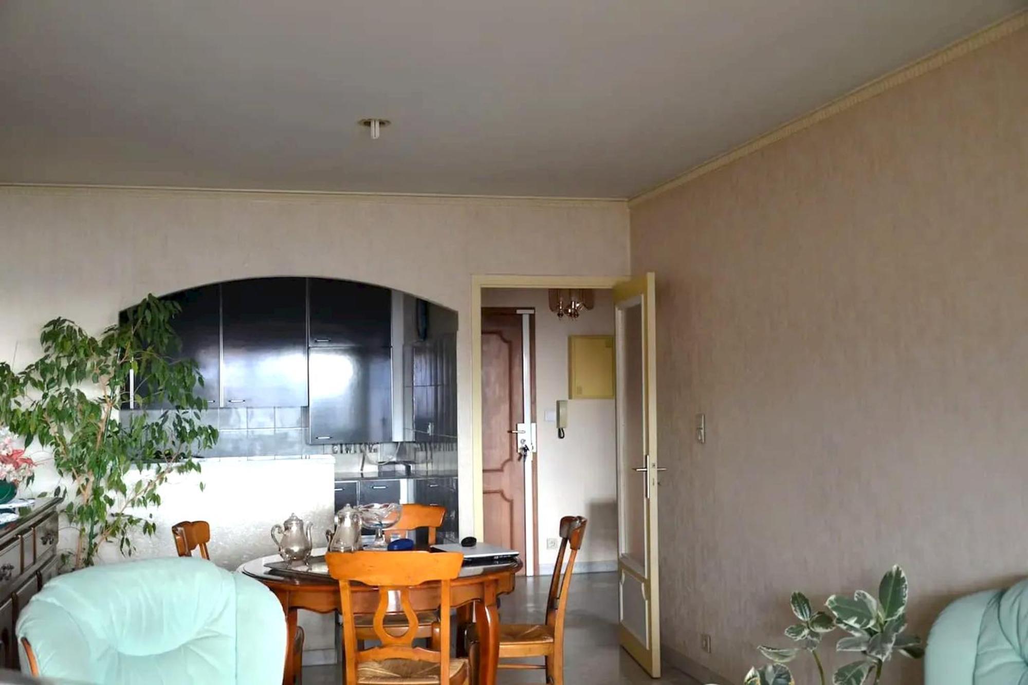Confortable A Avec Balcon * Ajaccio (Corsica)